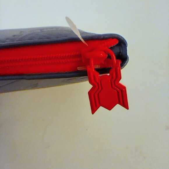 NEW SEALED United Airlines Polaris SpiderMan Far From Home Amenity Kit - Picture 3 of 4